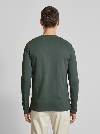 Marc O'Polo Longsleeve aus Baumwolle mit Label-Print Oliv 5