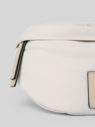 STUDIO BERLIN Bauchtasche mit Label-Badge Modell 'SPANDAU' Hellgrau 3