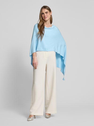 comma Poncho mit Quasten Hellblau 1