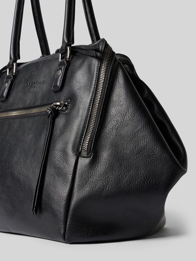 Produktfoto, Satchel Bag aus echtem Leder von LIEBESKIND BERLIN in Schwarz, geteiltes Hauptfach, strukturierte Oberfläche, silberne Reißverschlüsse