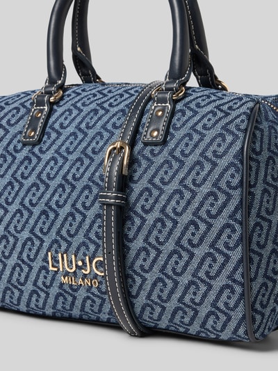 Produktfoto, Satchel in Denim-Optik Modell 'Evrim' von Liu Jo White im Baumwoll-Mix mit Logo-Detail, Hauptfach mit Reißverschluss, abnehmbarer Schulterriemen, Maße 27x17x16 cm, Riemenlänge 120 cm
