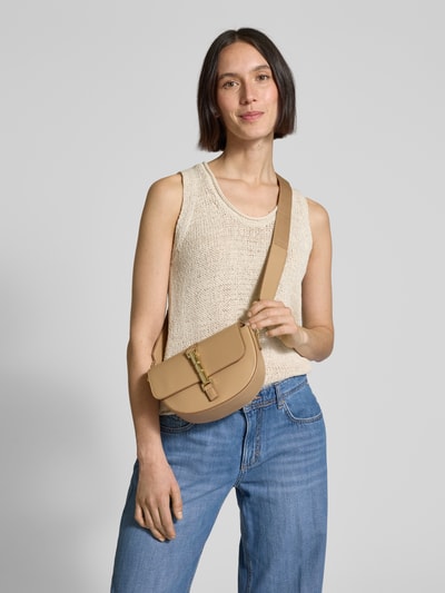 Seidenfelt Handtasche mit Schulterriemen Modell 'LOVIISA' Camel 1