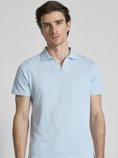 MCNEAL Poloshirt mit V-Ausschnitt Hellblau 3
