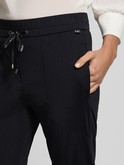 Marc Cain Spodnie materiałowe o kroju slim fit z kieszeniami zapinanymi na zamek błyskawiczny Czarny 3
