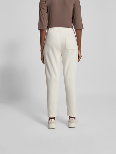 Juvia Slim Fit Sweathose mit Tunnelzug Ecru 5