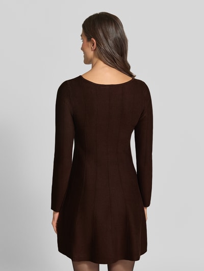 VILA Strickkleid mit Rundhalsausschnitt Modell 'VALUNI' Dunkelbraun 5