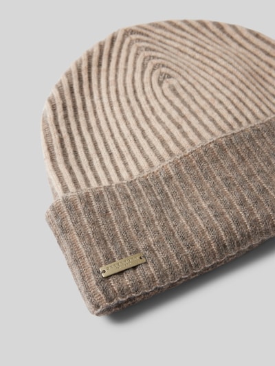 Seeberger Kaschmirbeanie mit Label-Applikation Sand 2