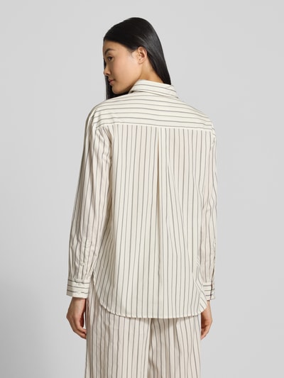 MAX&Co. Bluzka koszulowa o kroju regular fit z kieszenią na piersi model ‘BARI’ Écru 5