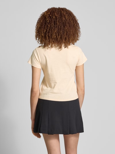 Review T-Shirt mit geripptem Rundhalsausschnitt Beige 5