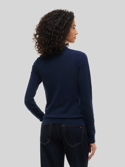 Tommy Hilfiger Slim Fit Langarmshirt mit Mock Neck Marine 5