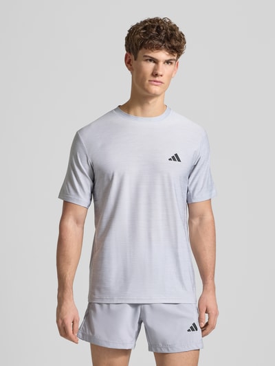 adidas Training T-Shirt mit Label-Print Mittelgrau 4