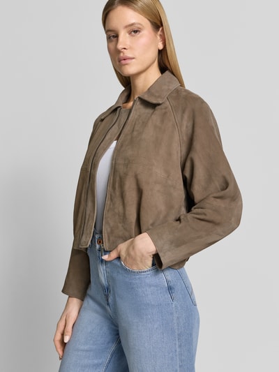 My Essential Wardrobe kurtka skórzana o kroju regular fit z naturalnej skóry koziej welurowej model 'Petra' Szarobrązowy 3