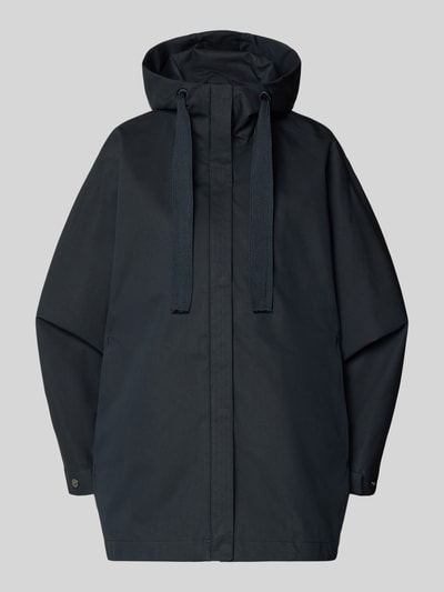 Produktfoto, Jacke mit Kapuze und Eingrifftaschen Modell 'FEEL' von G-LAB z bawełnianej mieszanki, luźny krój, kolor ciemny, matowa tekstura, kaptur z troczkiem, kryty zamek, boczne kieszenie, regulowane mankiety na napy, długość tyłu w rozmiarze S: 78 cm, szerokość ramion w rozmiarze S: 49 cm, szerokość w rozmiarze S: 84 cm, długość rękawa w rozmiarze S: 58 cm.