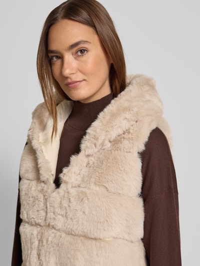 Apricot Weste aus Kunstfell mit Steppnähten Offwhite 3