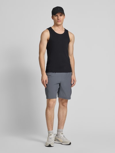 Under Armour Regular Fit Shorts mit elastischem Bund Anthrazit 1