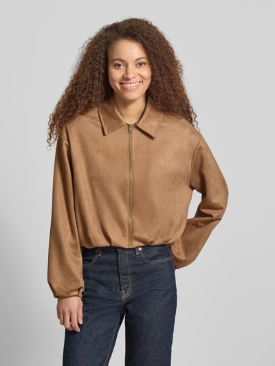 ONLY Bluzon o kroju regular fit z wykładanym kołnierzem model 'EVA' Camel 4