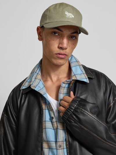 MAISON KITSUNÉ Basecap mit Motiv-Patch Oliv 1