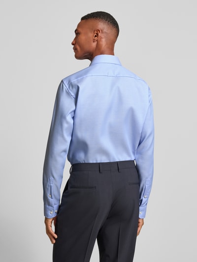 Christian Berg Men Regular Fit Businesshemd aus Baumwolle mit Kentkragen Bleu 5