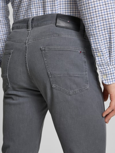 Tommy Hilfiger Slim Fit Jeans im 5-Pocket-Design Modell 'BLEECKER' Mittelgrau 3