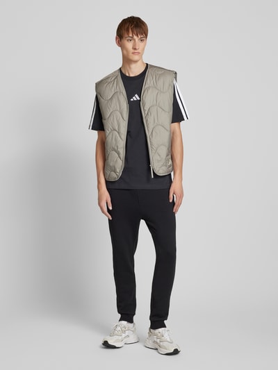 ADIDAS SPORTSWEAR Steppweste mit Logo-Patch Modell 'NUGANIC' Taupe 1