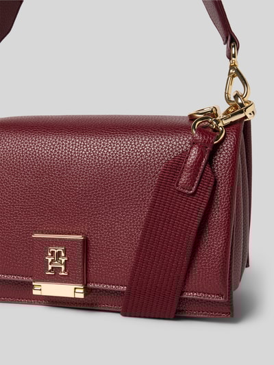 Tommy Hilfiger Torba na ramię z aplikacją z logo Bordowy 3