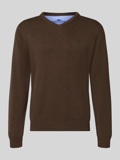 Produktfoto, Strickpullover mit Label-Strickerei von Fynch-Hatton in Braun, reine Baumwolle, V-Ausschnitt, gerippte Abschlüsse, glatte Textur