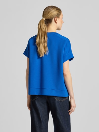 Vrouwenmodel draagt Relaxed Fit T-shirt uit modalmix van s.Oliver RED LABEL, look: effen, ronde hals, korte mouw, scuba, Ganzkörperansicht Rückansicht.