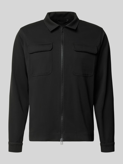 Produktfoto, zwarte Regular Fit Hemdjacke met viscosemix Model 'Taylor' van Zuitable, platte kraag, tweewegritssluiting, opgestikte borstzakken, elastische materiaalmix, Ruglengte bij maat M: 67 cm
