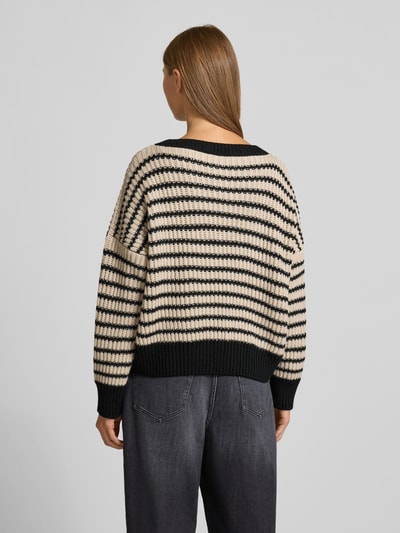 Weekend Max Mara Sweter o kroju oversized z dzianiny z czystej wełny model ‘EZOR’ Beżowy 5