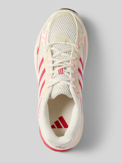 Produktfoto, Sneaker mit Schnürverschluss von adidas Sportswear, beżowy materiał, różowe detale, strukturalna podeszwa, zaokrąglony nosek, widok z góry, materiał-mix