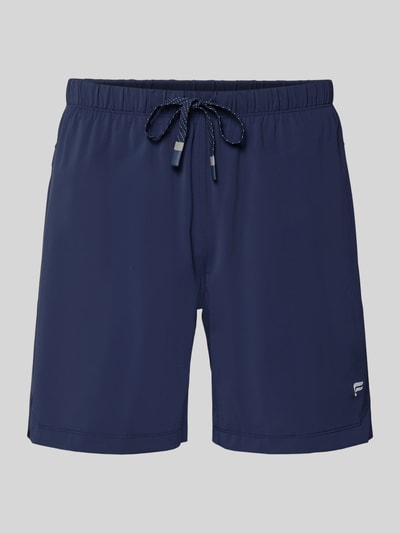 Produktfoto, Regular Fit Shorts mit Logo-Print von Fabletics, granatowy, elastyczny materiał, krój regular fit, szerokość w rozmiarze M: 39 cm