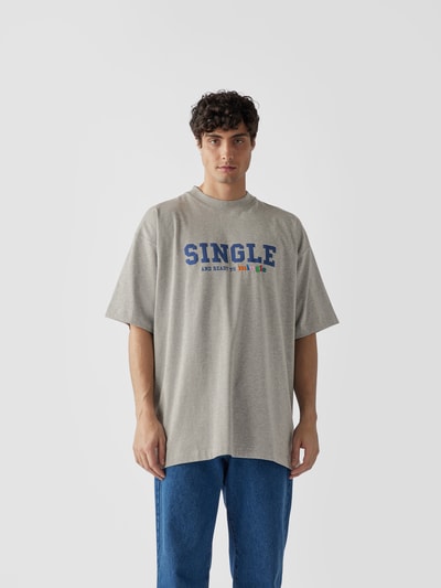 VETEMENTS T-Shirt mit Statement-Print Mittelgrau meliert 4