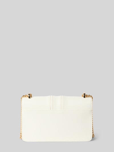 Produktfoto, Crossbody-Bag in Leder-Optik Modell 'Roros East-West' von Seidenfelt, goldfarbener Schulterriemen in Ketten-Optik, Hauptfach mit Überschlag, Reißverschlussfach innen, Maße ca. 23x15x7 cm, Riemenlänge ca. 115 cm, glatte cremefarbene Oberfläche mit feiner Textur