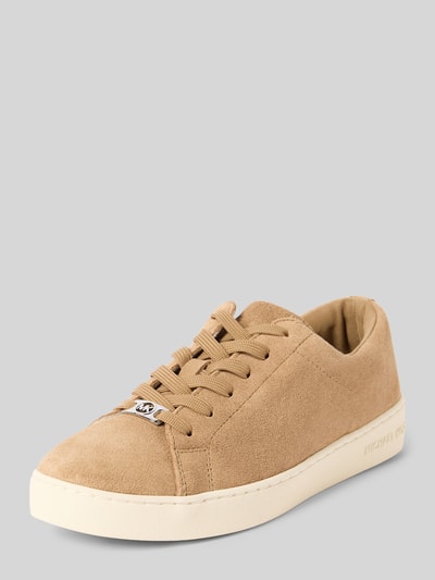 Produktfoto, Sneaker mit Schnürverschluss von MICHAEL Michael Kors aus beigem Echtleder, strukturierte Sohle, Label-Detail, abgerundete Spitze