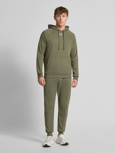 Under Armour Bluza z kapturem, wyhaftowanym logo i kieszenią kangurką Oliwkowy 1