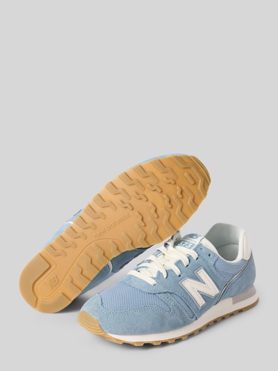 Productfoto, Sneaker uit leer-mix model '9060' van New Balance voor dames, afgeronde vorm, gestructureerde zool, lichtblauw met beige, label-detail, vetersluiting, hakhoogte 2 cm, schachthoogte 8 cm, schachtwijdte 8 cm