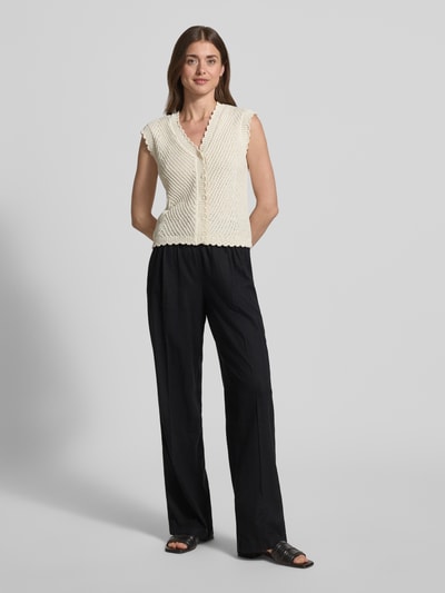 Vrouwenmodel draagt Relaxed Fit Weite Hose aus Leinen-Viskose-Mix van s.Oliver RED LABEL, zwart, high waist, elastische taille met koord, steekzakken, achterzakken, unikleurig, linnen-viscose mix, volledige lichaamsaanzicht van voren.