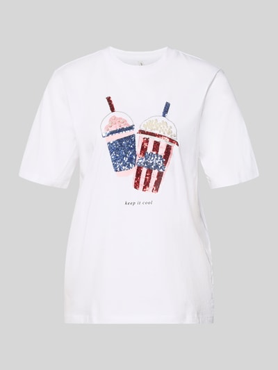 Frauenmodel trägt Regular Fit T-Shirt aus reiner Bio-Baumwolle Modell 'BURST' von Only, Optik: Unifarben, Applikation mit Perlen- und Paillettenbesatz, Rundhals, Kurzarm, Materialverarbeitung: Jersey, Vorderansicht Ganzkörperansicht.
