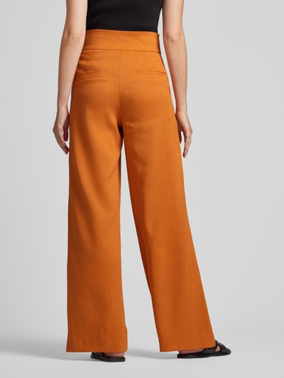 Marc Cain Flared Leinenhose mit Gürtel Cognac 5