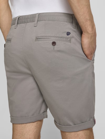 Superdry Szorty o kroju regular fit z kieszonką na monety Średnioszary 3