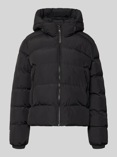 Produktfoto, Regular Fit Jacke in Stepp-Optik von Superdry, schwarz, mit Kapuze, Reißverschluss und Tunnelzug, glatte Struktur