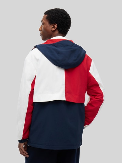 Tommy Jeans Regular Fit Jacke aus Nylon mit Logo-Patch Marine 5