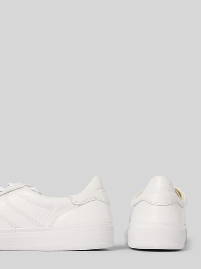 Vagabond Ledersneaker mit Ziernähten Modell 'LEO' Weiss 2