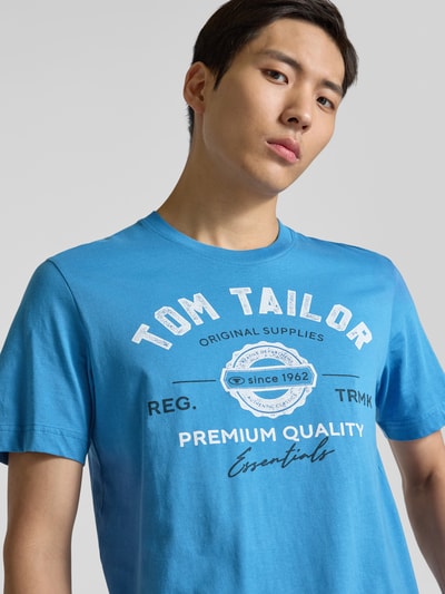 Tom Tailor T-shirt o kroju regular fit z czystej bawełny z nadrukiem z logo Królewski niebieski 3