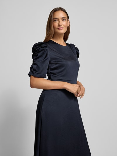 Neo Noir Maxikleid mit Puffärmeln Modell 'Benuti' Dunkelblau 3