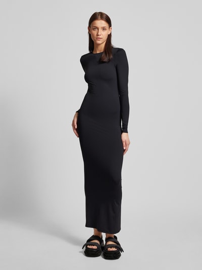 Review Maxikleid mit Rundhalsausschnitt Black 4