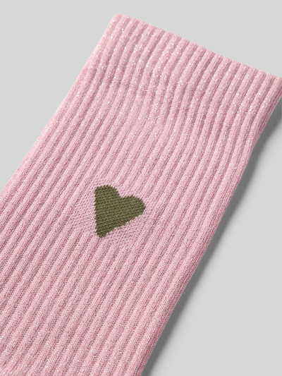 Produktfoto, Socken mit Label-Print von Unio aus Baumwoll-Metall-Mix mit Stretch-Anteil, rosa gerippter Abschluss, grünes Herzmotiv