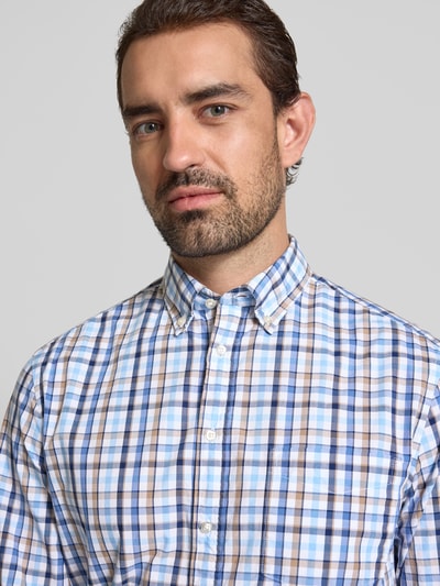 Christian Berg Men Regular fit vrijetijdsoverhemd met button-downkraag Marineblauw - 3