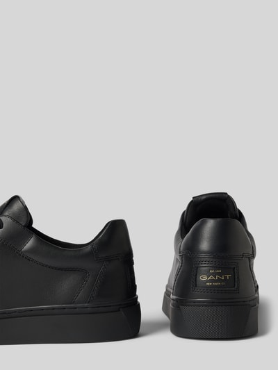 Produktfoto, Sneaker aus echtem Rindsleder Modell 'McJulien' von GANT, komplett schwarz mit glatter Ledertextur, Herren Sneaker.