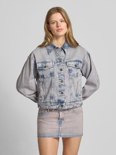 GUESS Jeans Oversized Jeansjacke mit Brusttaschen und Label-Patch Hellblau 4